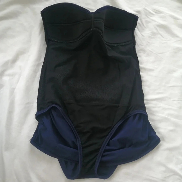 Tommy Bahama Pearl Twist Front Bandeau One Piece Swim Suit Shirred Stomach 8 - Picture 10 of 16